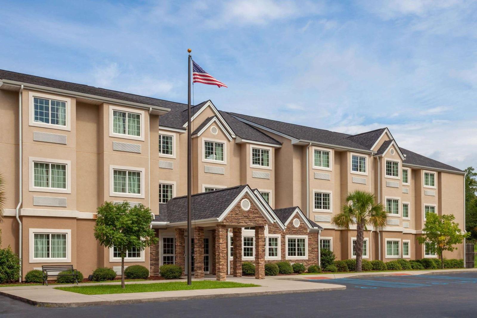 Microtel Inn & Suites By Wyndham Columbia/At Fort Jackson