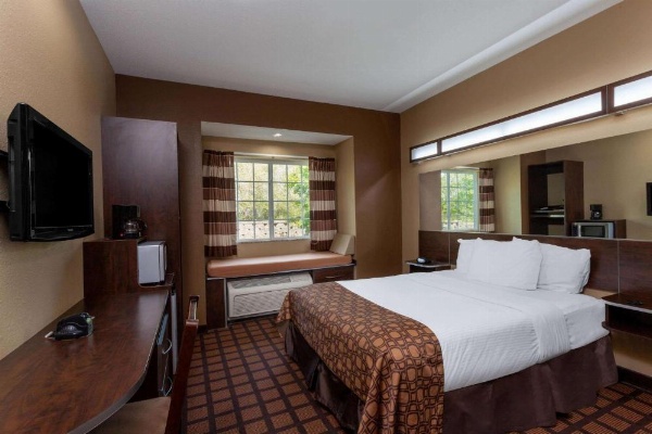 Microtel Inn & Suites By Wyndham Columbia/At Fort Jackson image 12